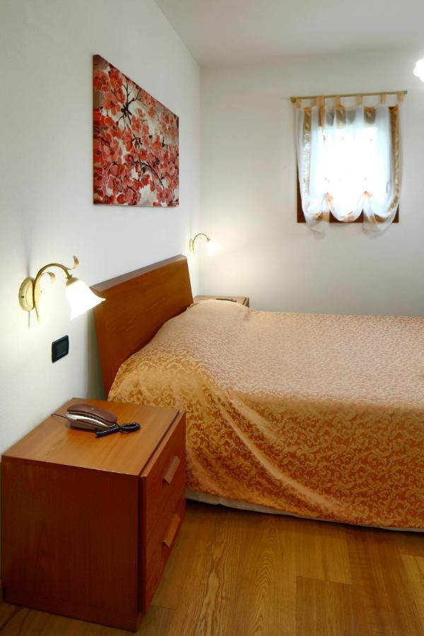 Agriturismo Moro Barel Vittorio Veneto Bagian luar foto